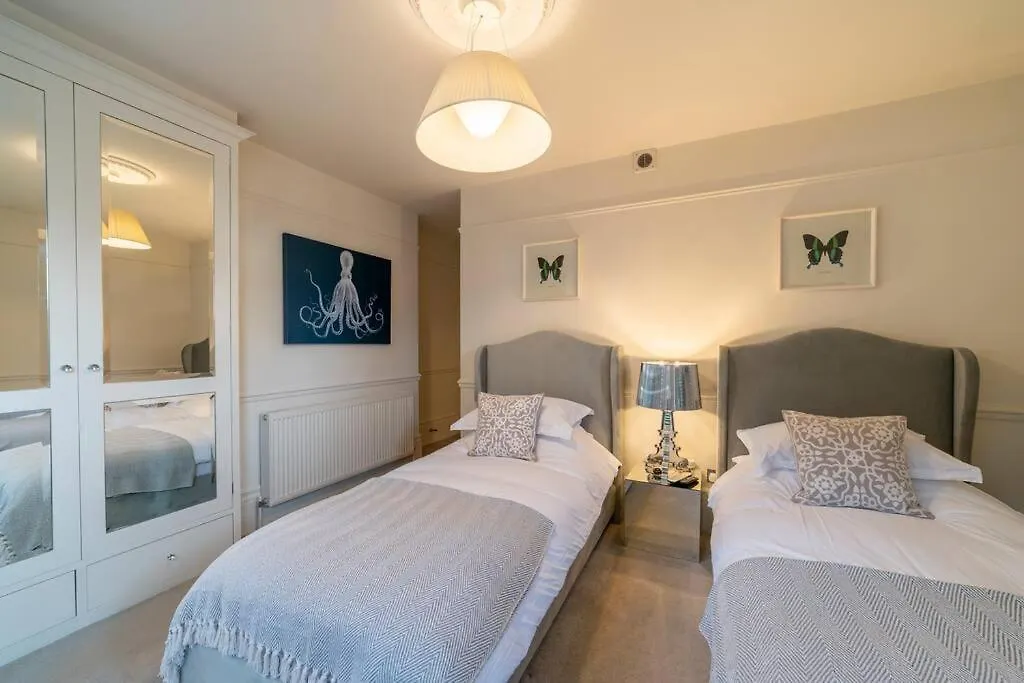 Westcourt By Rmg Apartments Harrogate 0*,