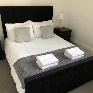 One Bedroom Flat On Ground Floor Apartment Edinburgh