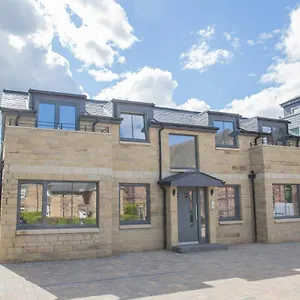 Stylish Modern Newly Built 15 Min From Centre Apartment Edinburgh