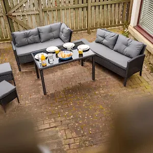 Hideaway - 2 Bed Near Station And Conference Centre Apartment